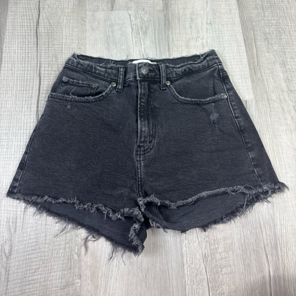 Abercrombie & Fitch The Mom High Rise Shorts Black Size 26/2 Curve Love